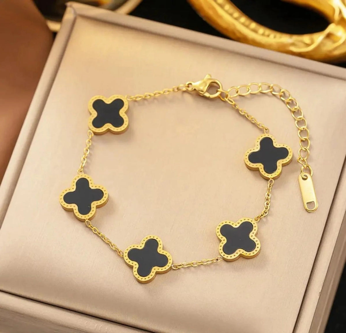 Noir Clover Luxe Bracelet